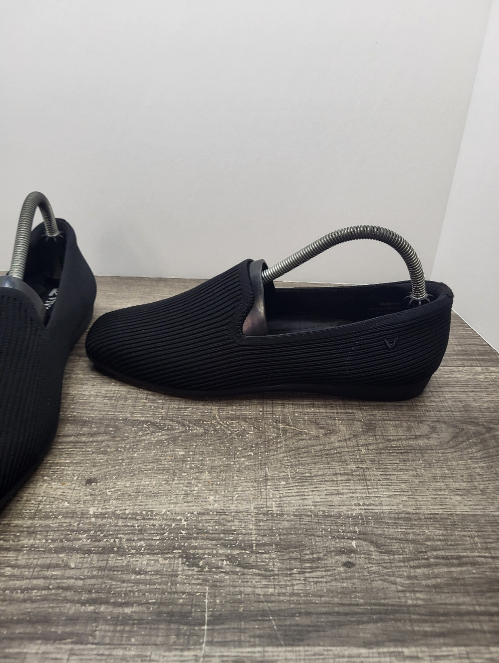 Vivaia Samantha Walker Water Repellent Minimalist Comfort Black Loafers Womens 9 - Picture 2 of 10